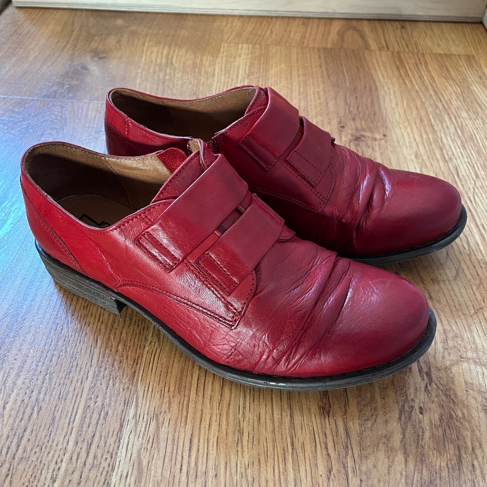 Miz Mooz Liam Loafer in Red, Size 36